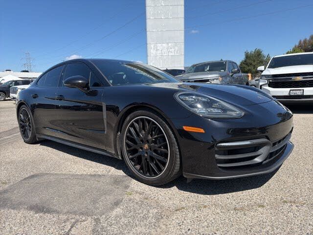 2022 PORSCHE Panamera