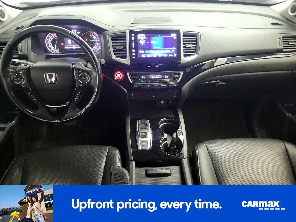 2017 HONDA Pilot