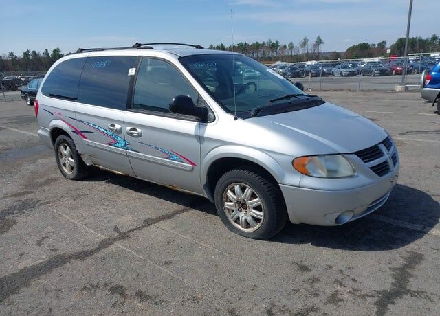 2005 DODGE Caravan