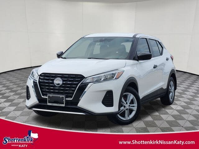 2022 NISSAN Kicks