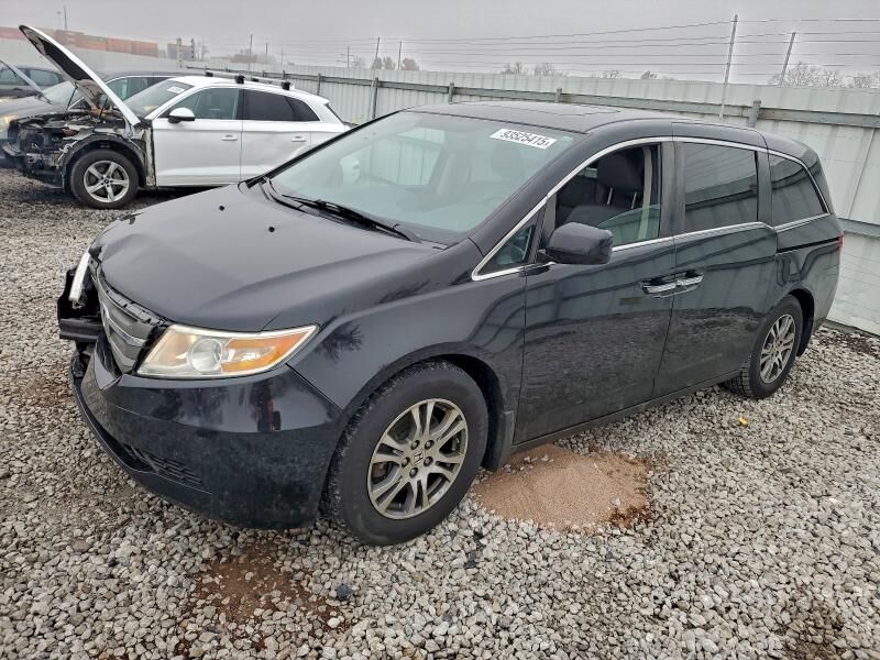 2013 HONDA Odyssey