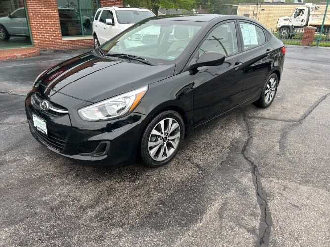 2017 HYUNDAI Accent
