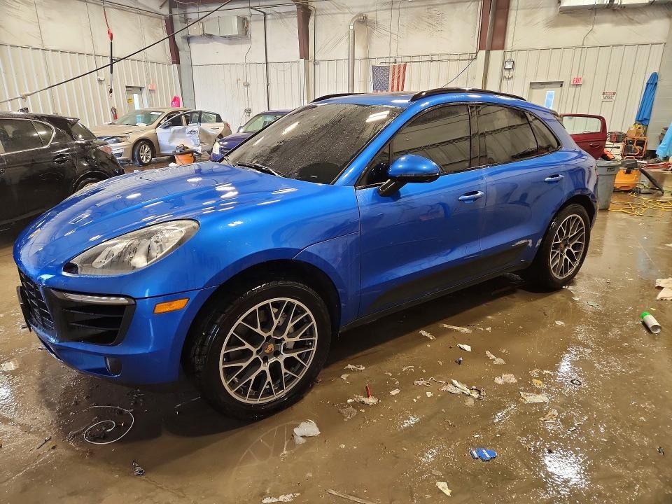 2015 PORSCHE Macan