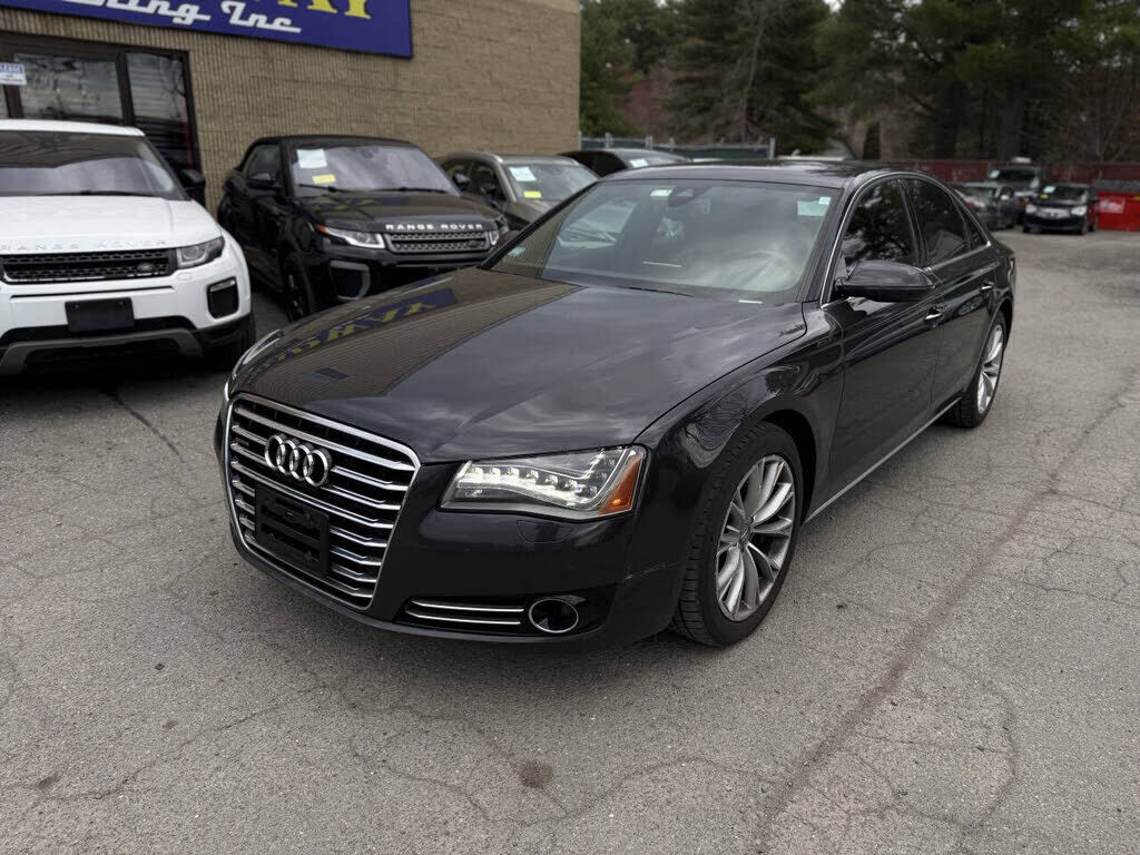 2011 AUDI A8