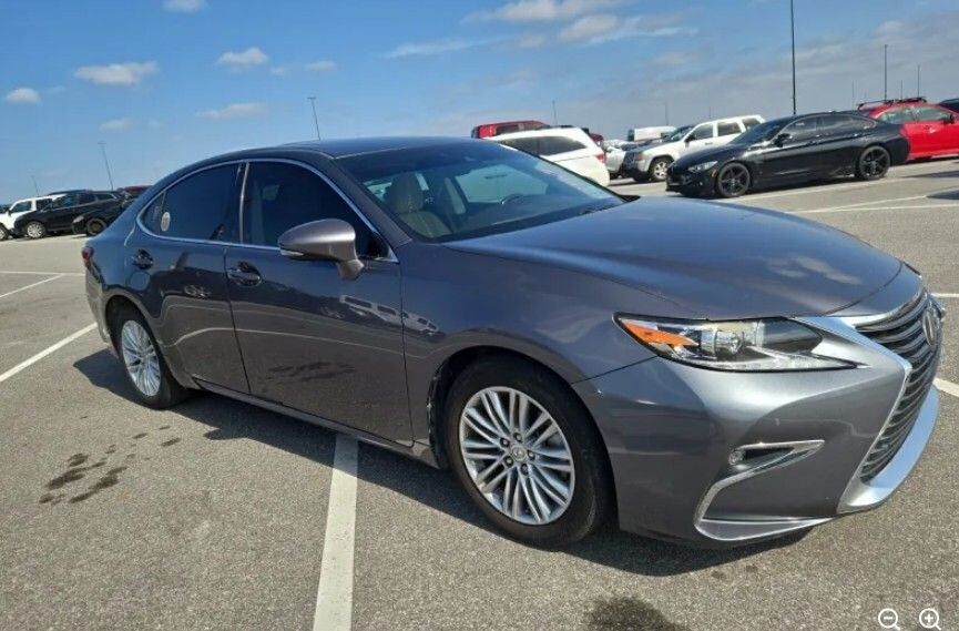 2016 LEXUS ES