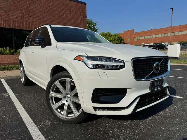 2020 VOLVO XC90