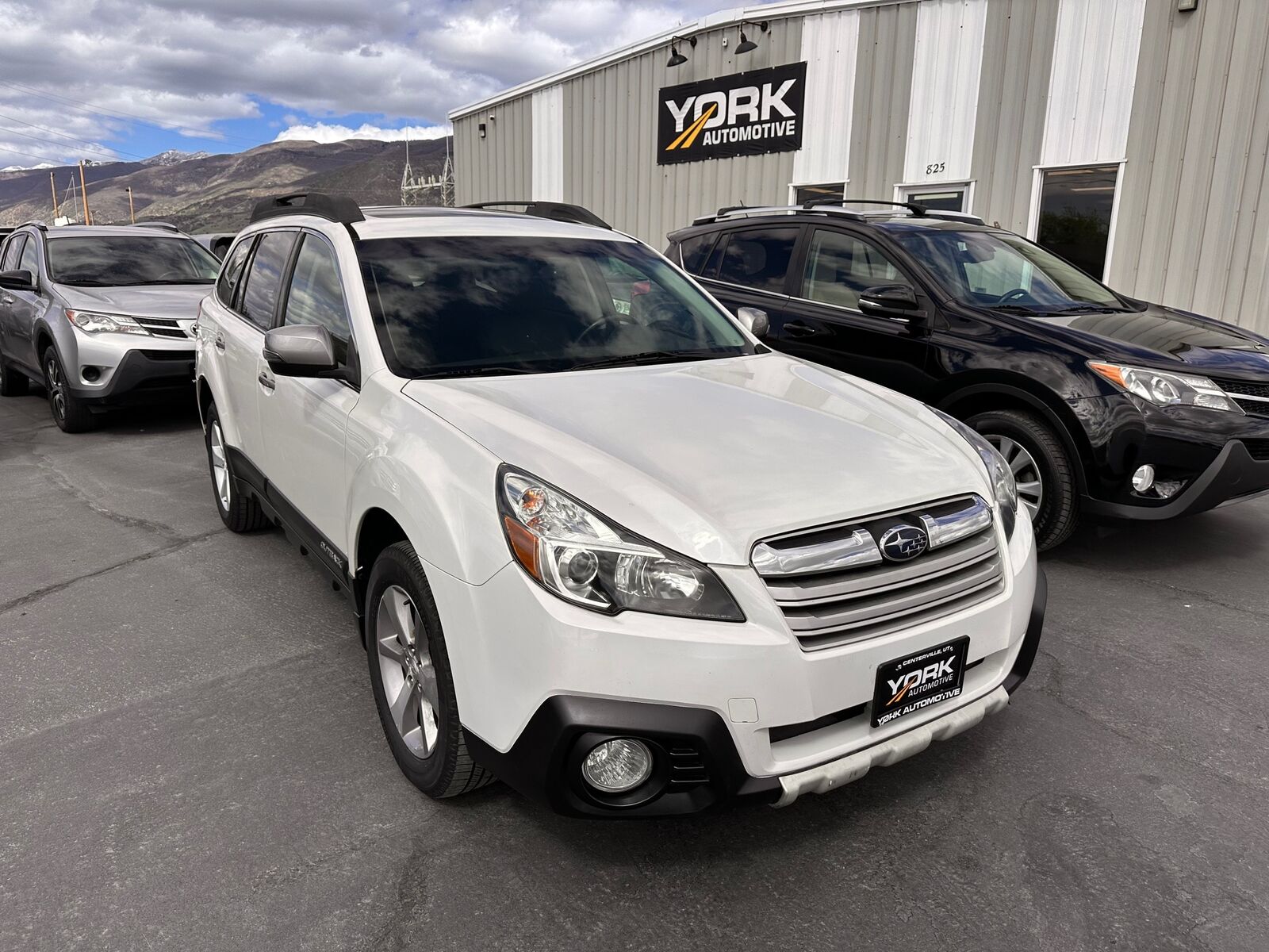 2013 SUBARU Outback