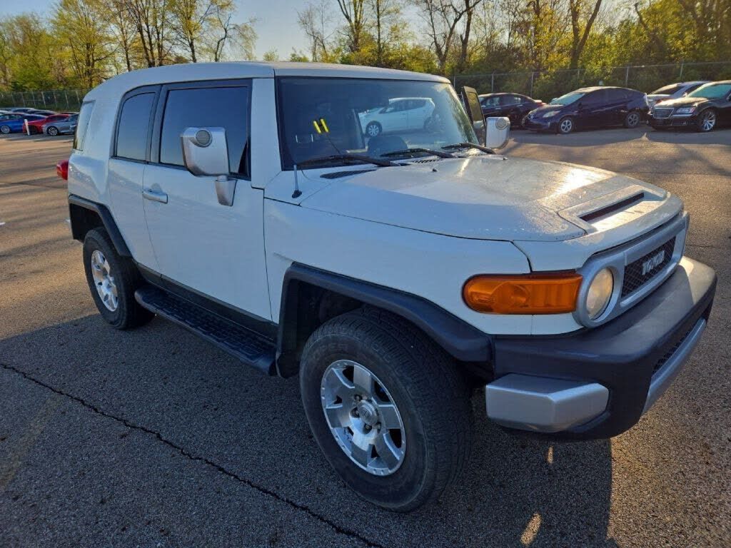 2010 TOYOTA FJ Cruiser