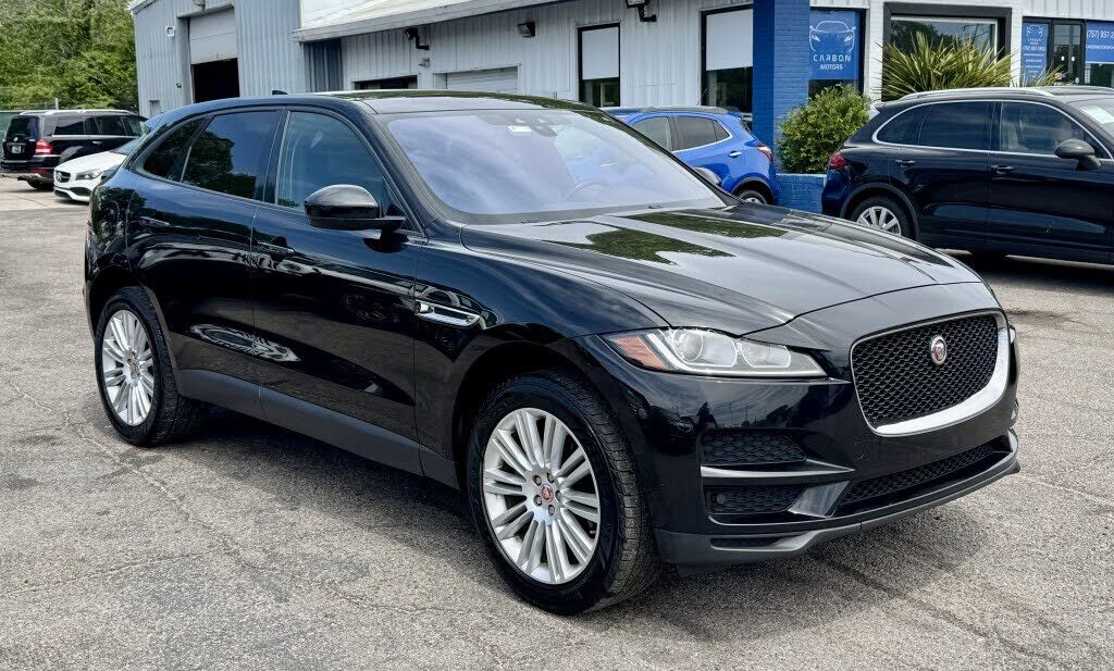 2017 JAGUAR F-Pace