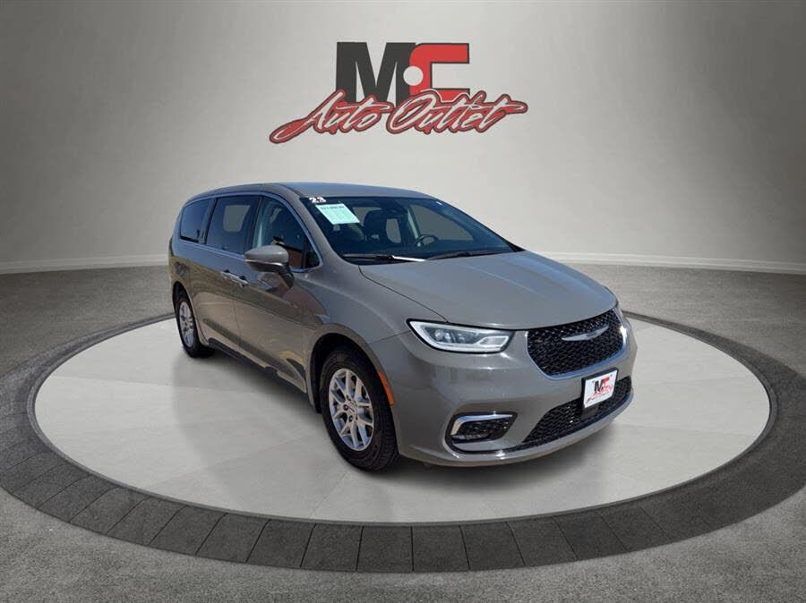 2023 CHRYSLER Pacifica