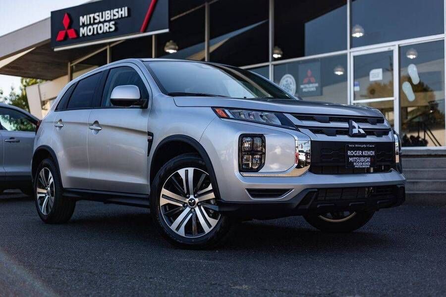 2025 MITSUBISHI Outlander Sport