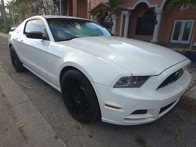 2013 FORD Mustang