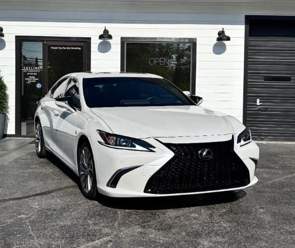 2023 LEXUS ES