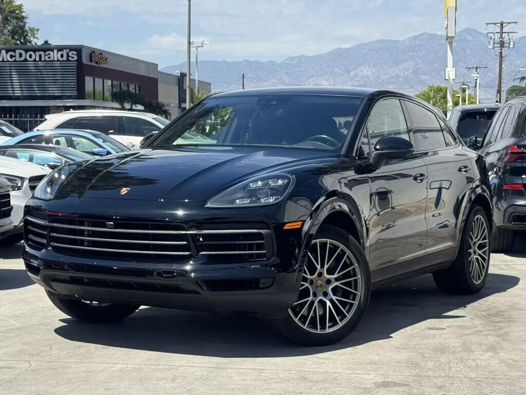 2022 PORSCHE Cayenne