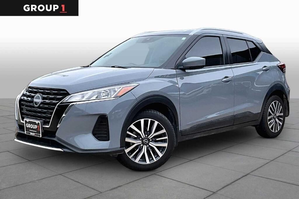 2022 NISSAN Kicks