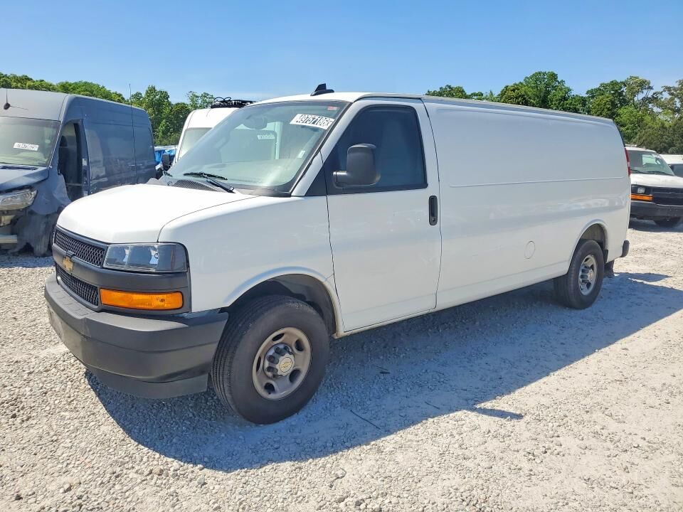 2025 CHEVROLET Express