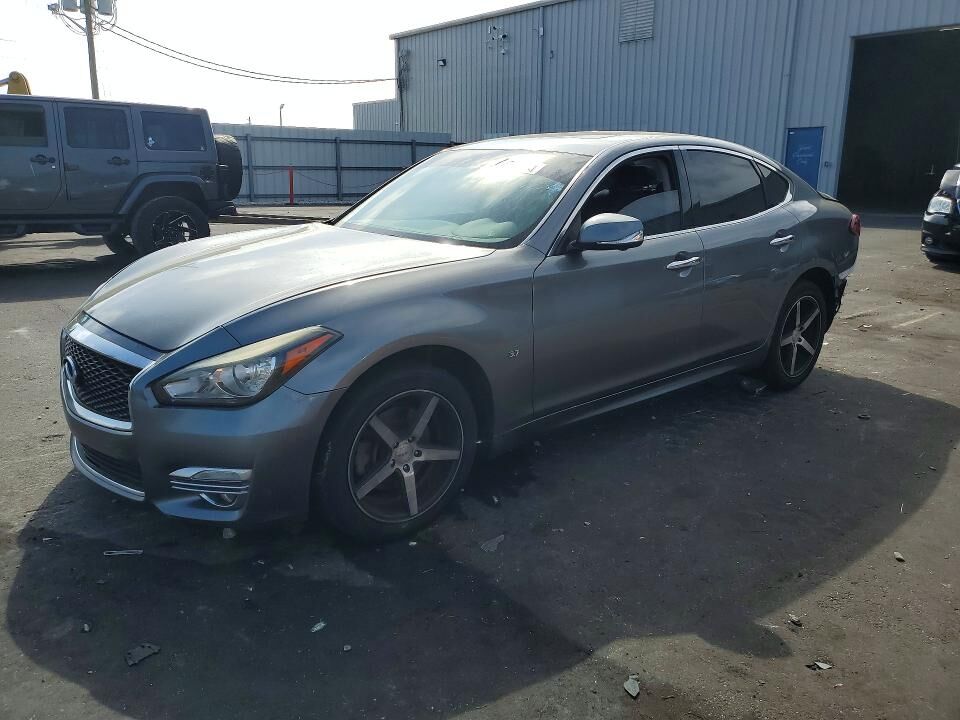 2018 INFINITI Q70