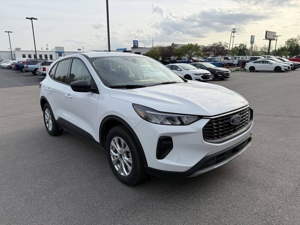 2025 FORD Escape