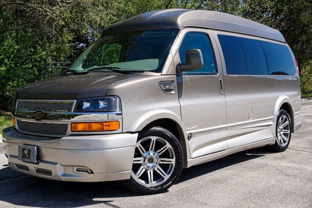 2017 CHEVROLET Express