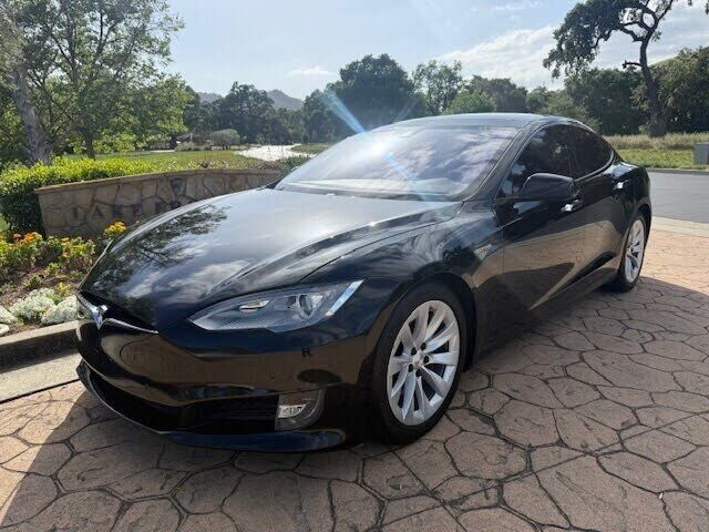 2016 TESLA Model S