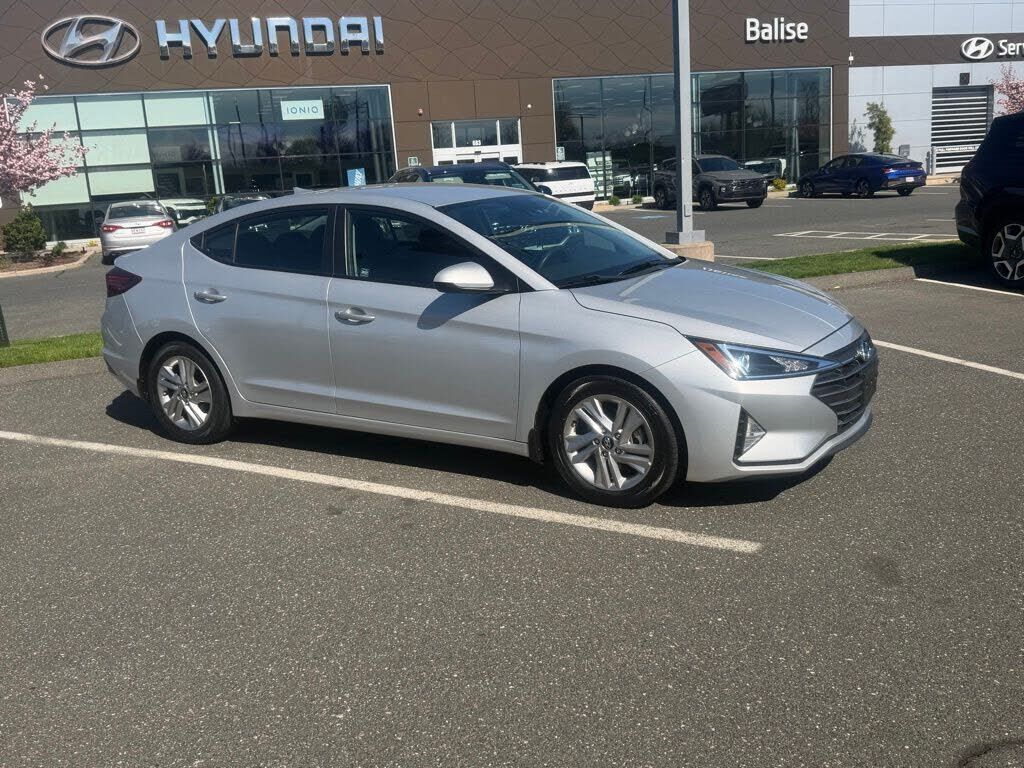 2019 HYUNDAI Elantra