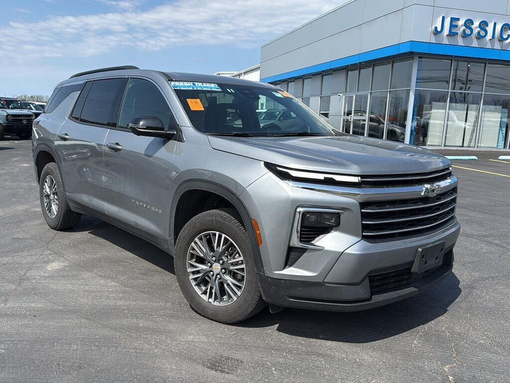2024 CHEVROLET Traverse