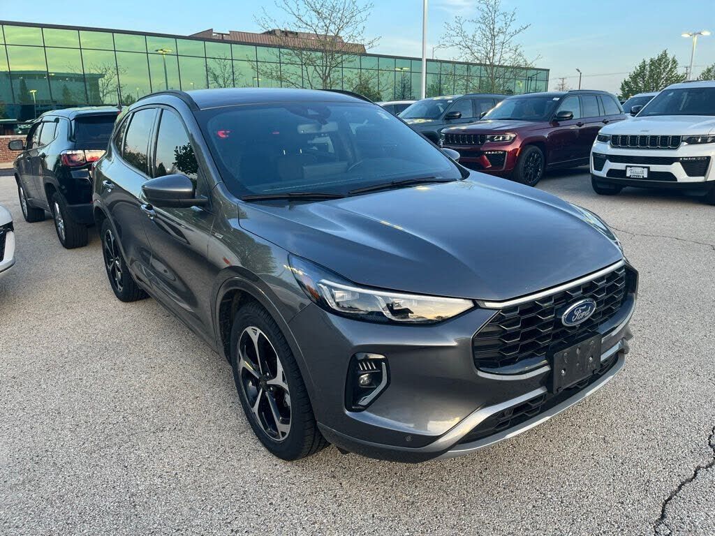 2023 FORD Escape