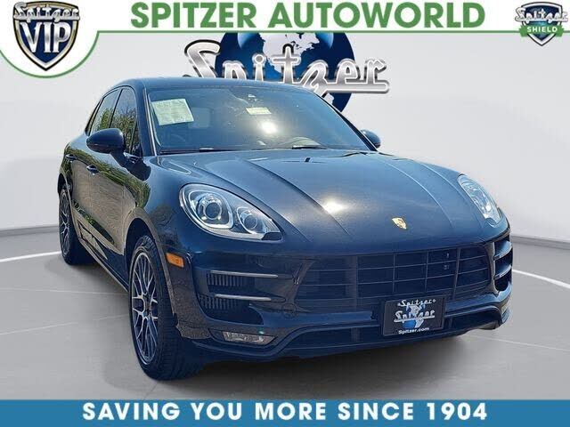 2017 PORSCHE Macan