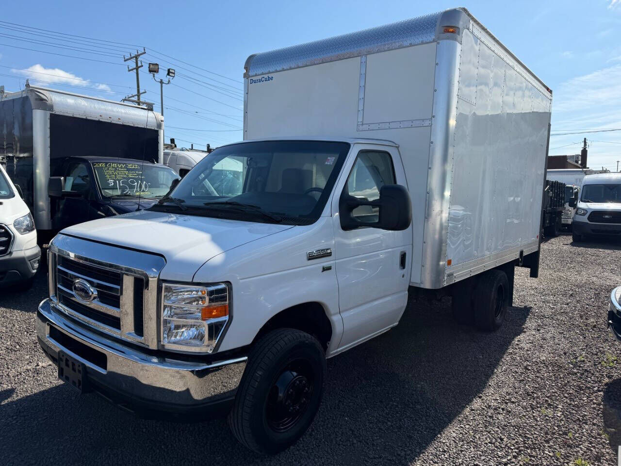2019 FORD E-350