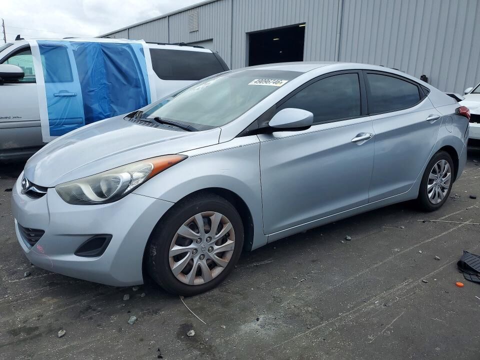 2012 HYUNDAI Elantra