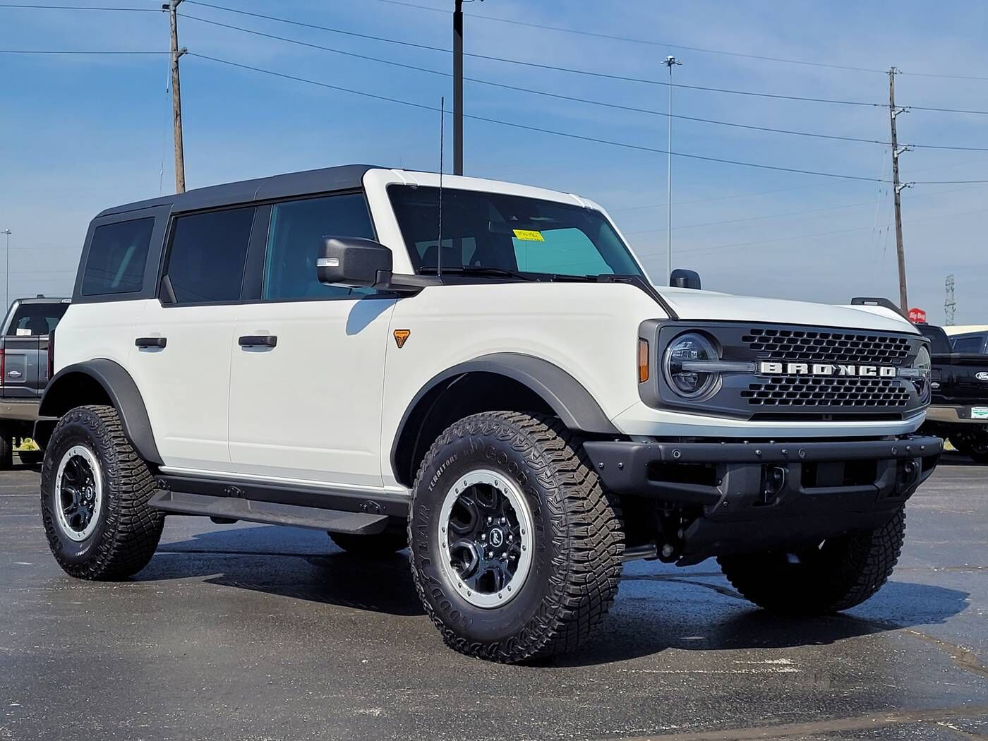 2024 FORD Bronco