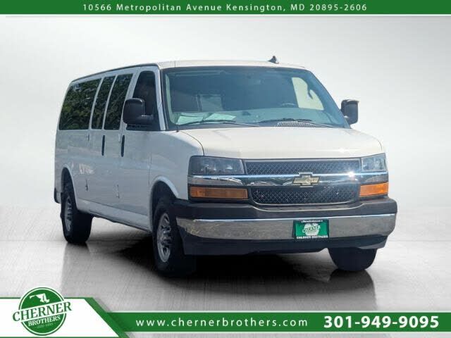 2017 CHEVROLET Express