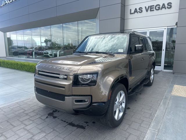 2024 LAND ROVER Defender