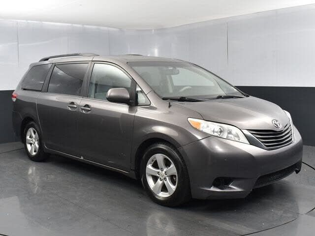 2012 TOYOTA Sienna