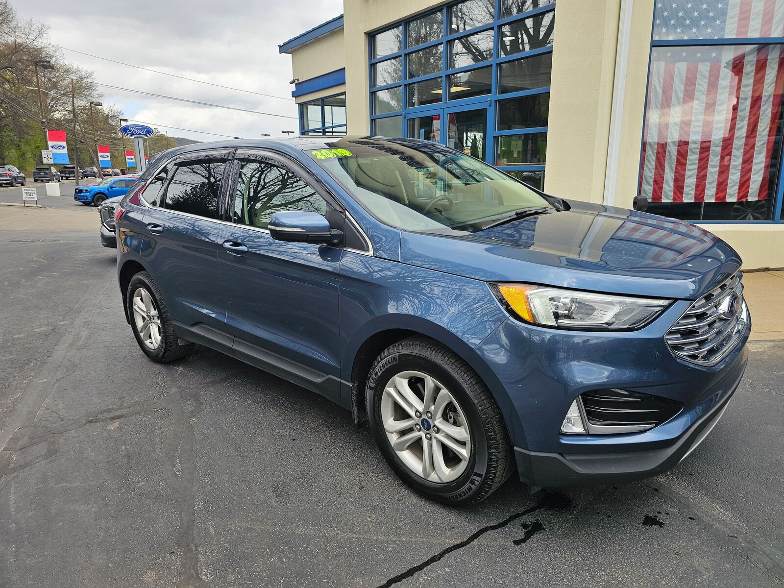 2019 FORD Edge