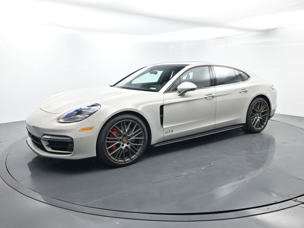 2023 PORSCHE Panamera