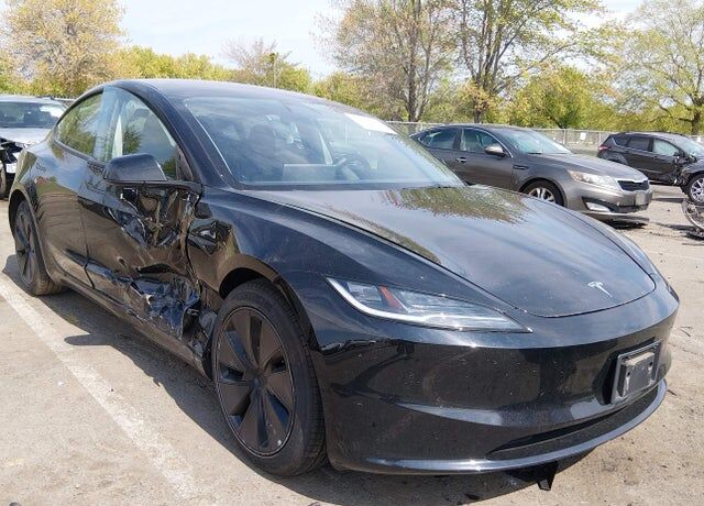 2024 TESLA Model 3