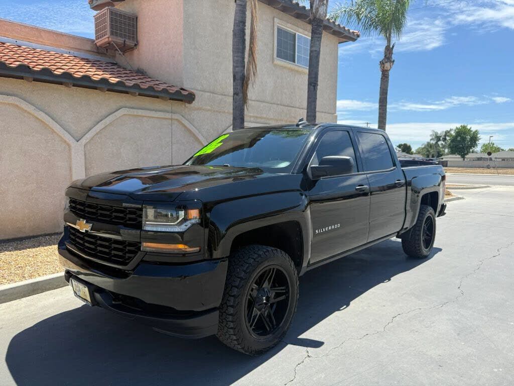 2018 CHEVROLET Silverado