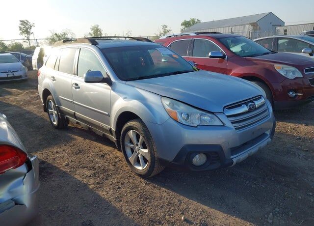 2014 SUBARU Outback