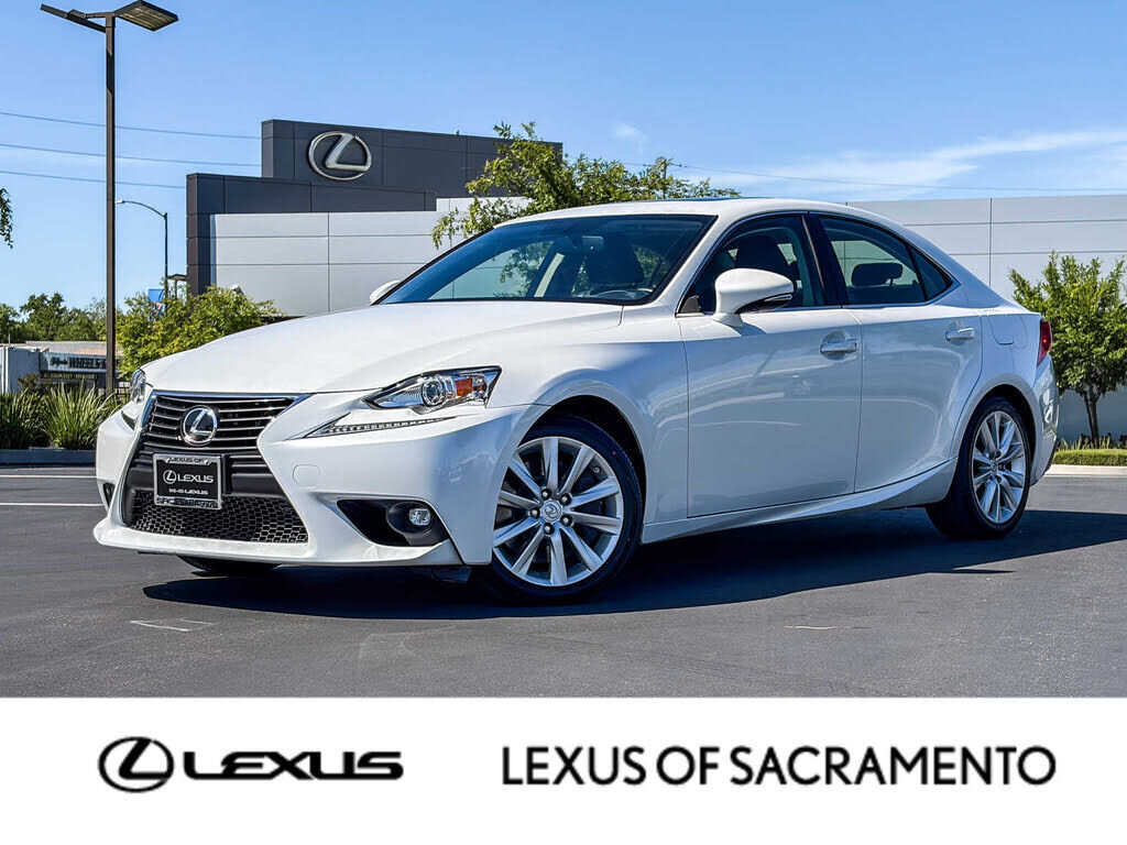 2016 LEXUS IS