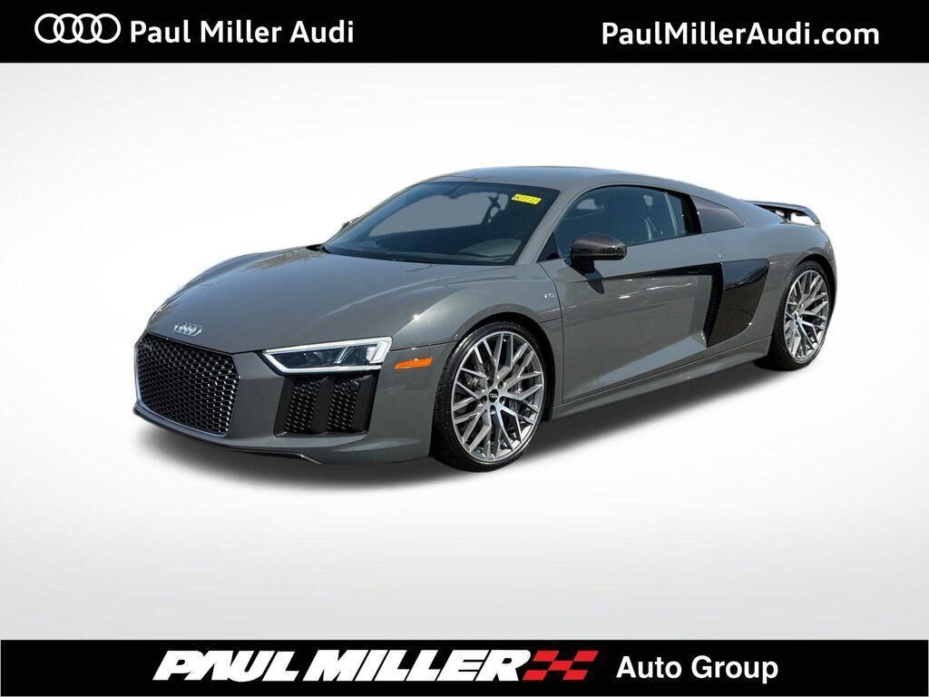 2017 AUDI R8