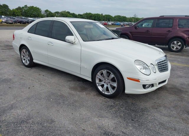 2009 MERCEDES-BENZ E-Class