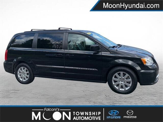 2015 CHRYSLER Town and Country