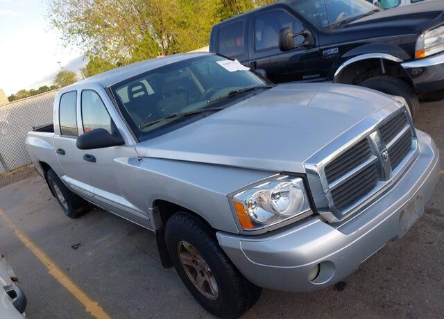 2005 DODGE Dakota