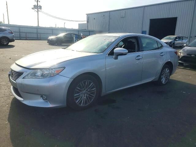 2015 LEXUS ES