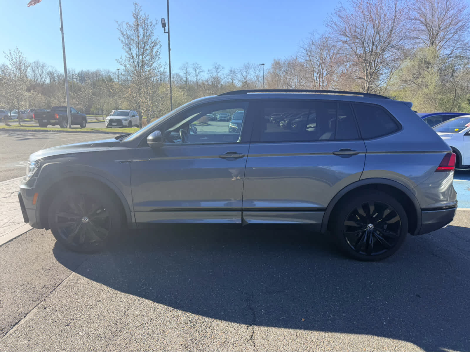 2021 VOLKSWAGEN Tiguan