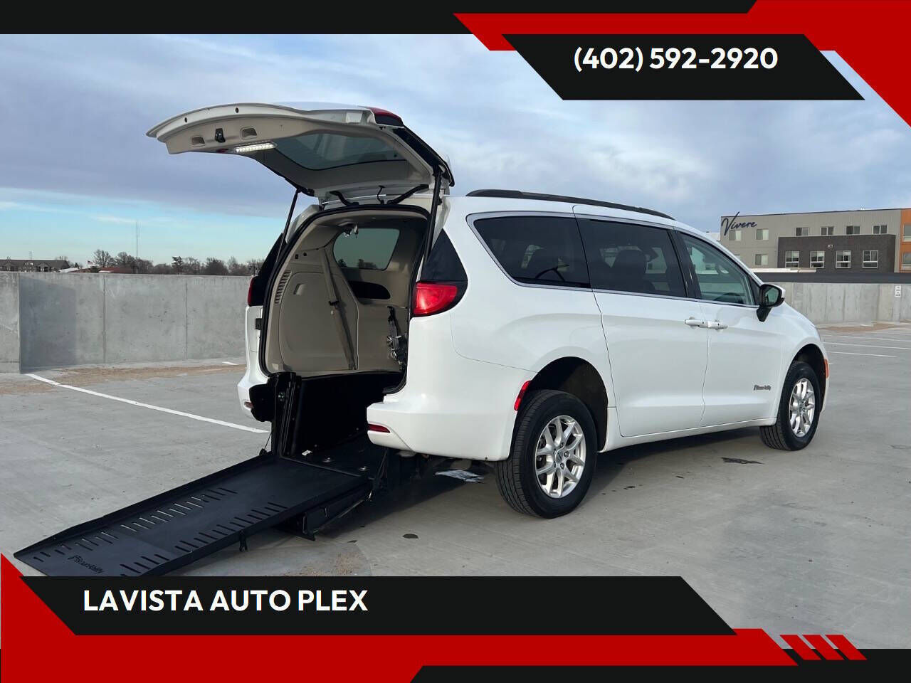 2021 CHRYSLER Voyager