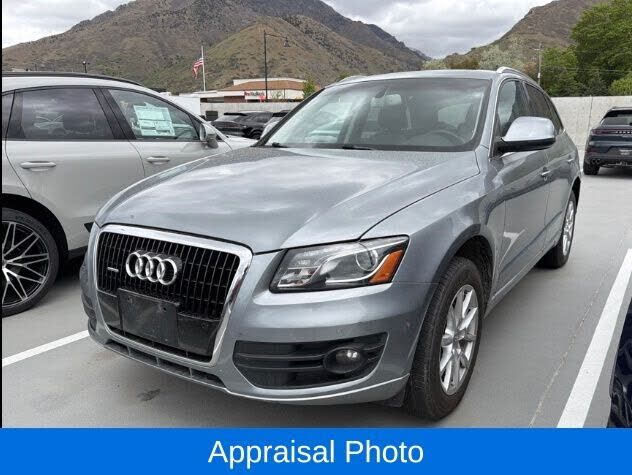 2010 AUDI Q5