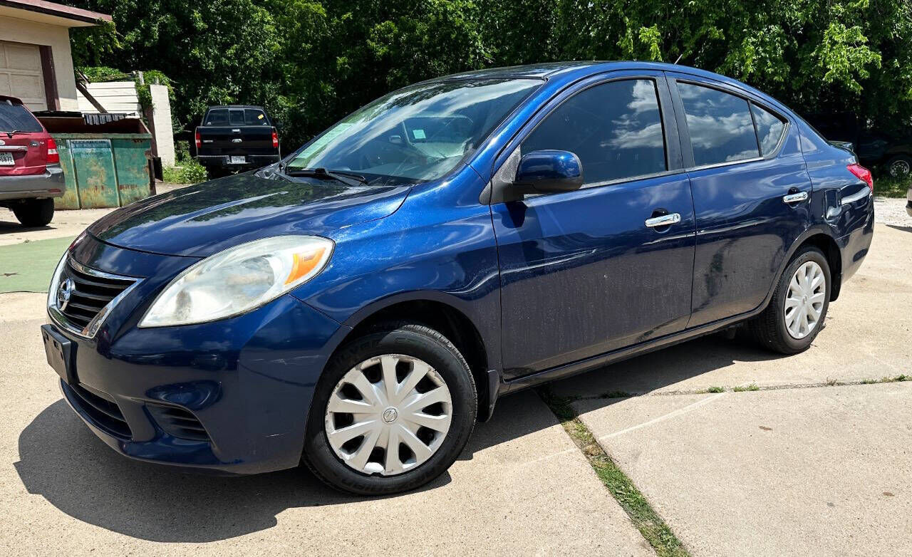 2013 NISSAN Versa