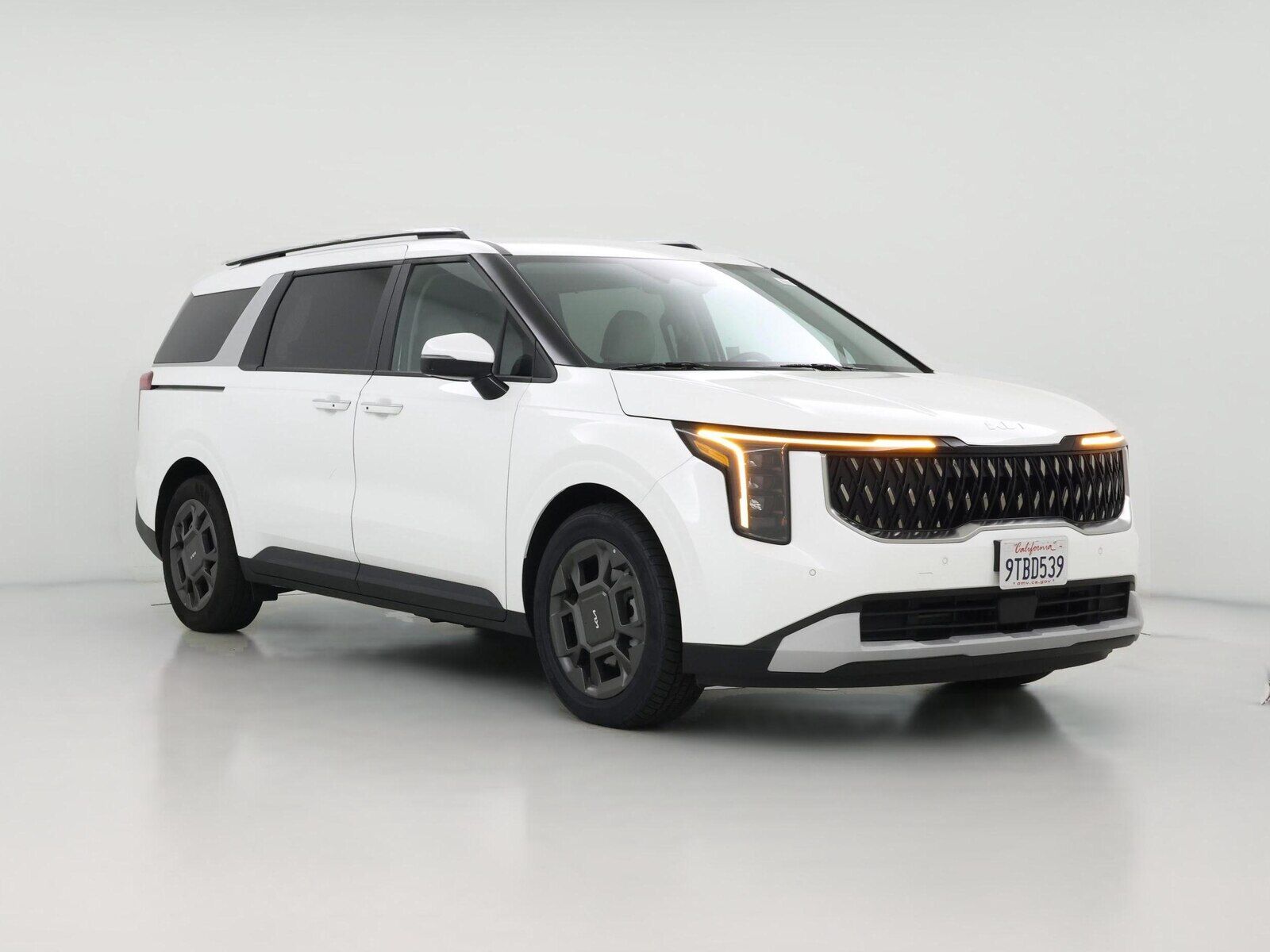2025 KIA Carnival